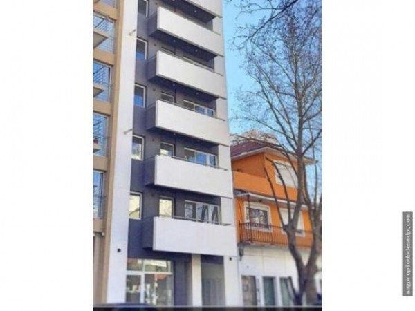 Piso 2 amb con balcon