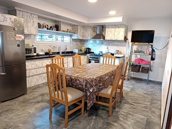 Chalet moderno ideal dos familias