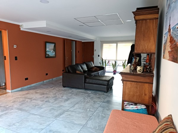 Chalet moderno ideal dos familias