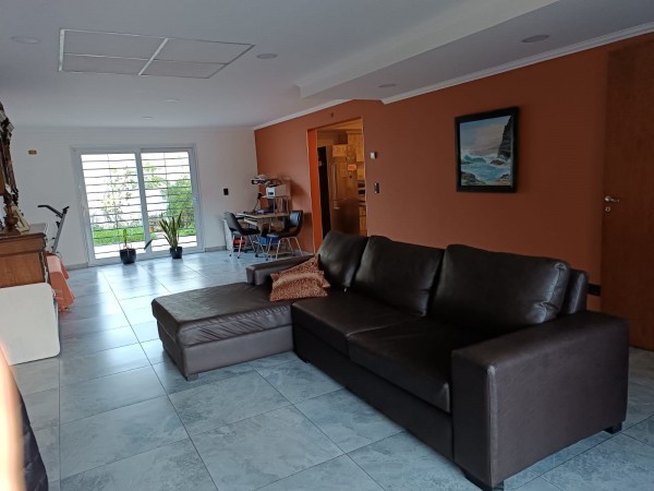 Chalet moderno ideal dos familias