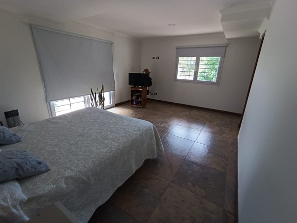 Chalet moderno ideal dos familias