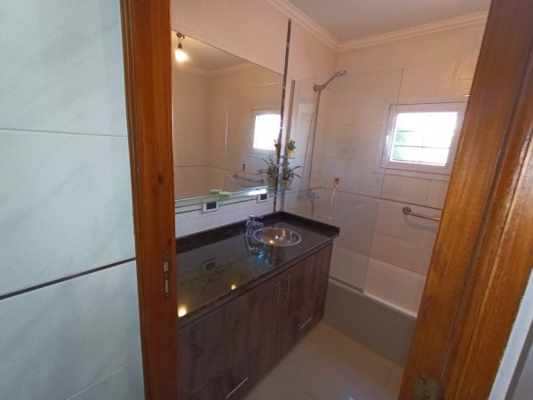 Chalet moderno ideal dos familias