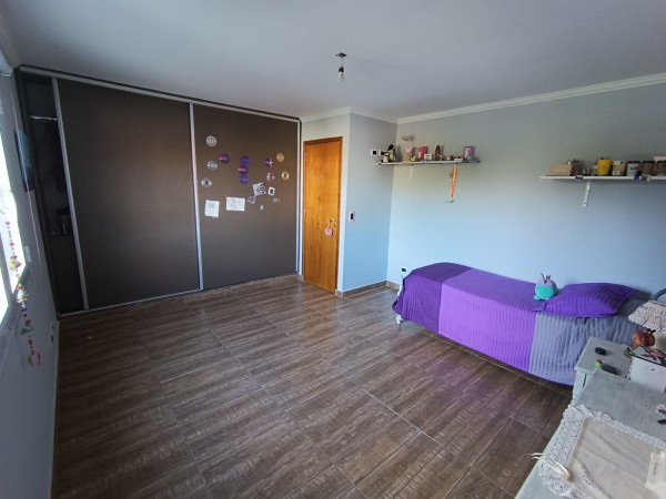 Chalet moderno ideal dos familias