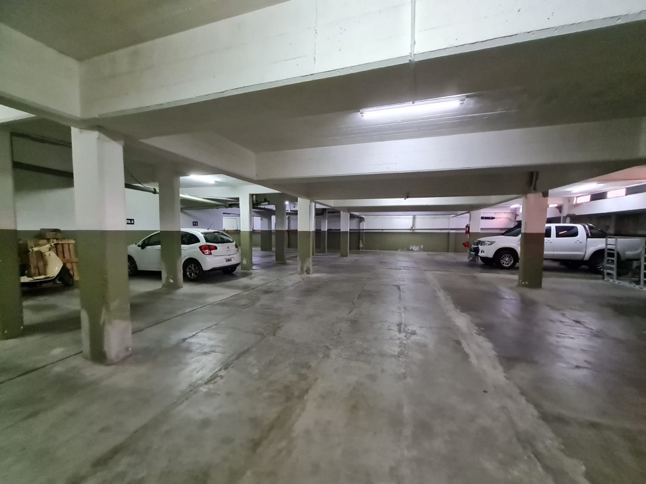 OPORTUNIDAD Departamento Playa grande 4 Amb con cochera y Baulera