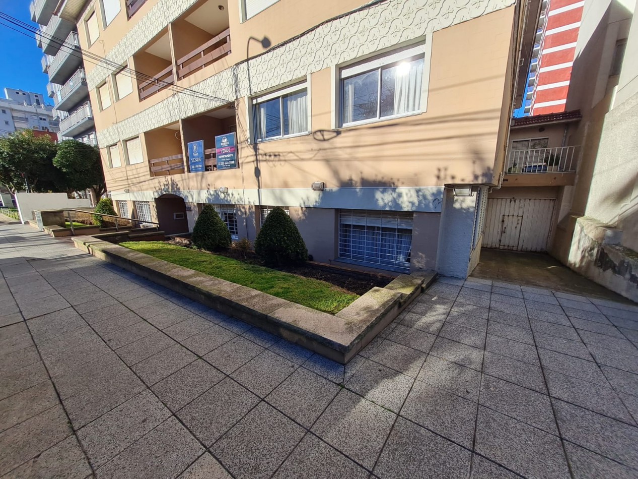 OPORTUNIDAD Departamento Playa grande 4 Amb con cochera y Baulera