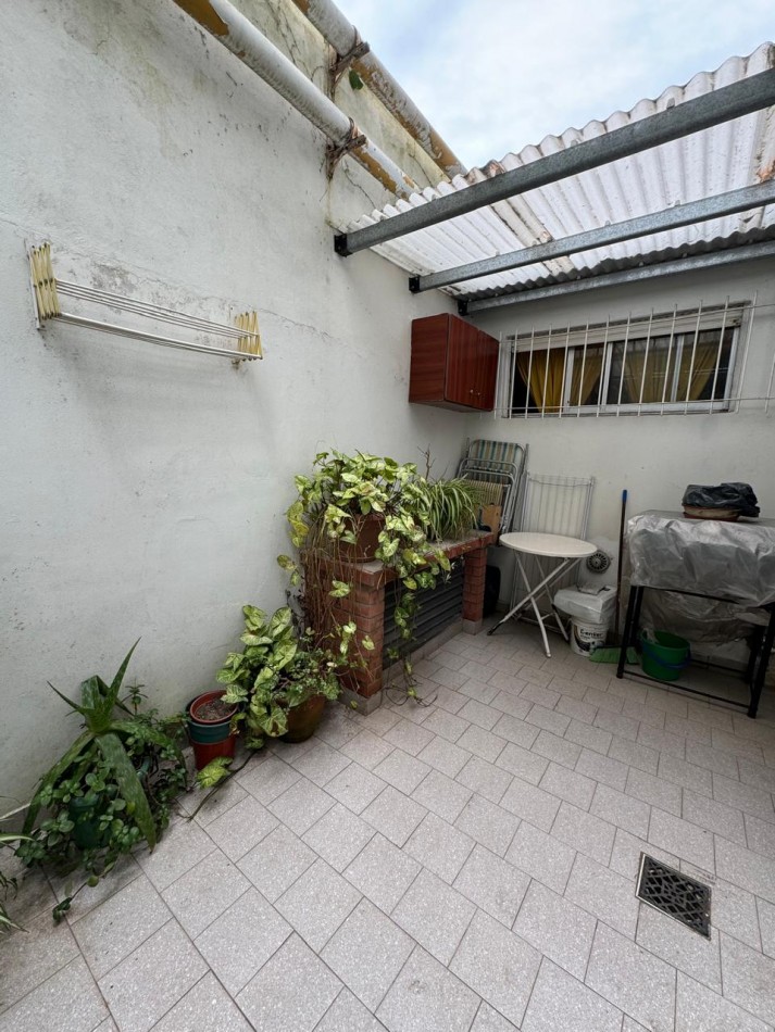 Departamento 3 ambientes con patio zona Guemes