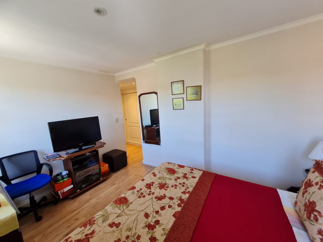 Triplex Barrio San Carlos