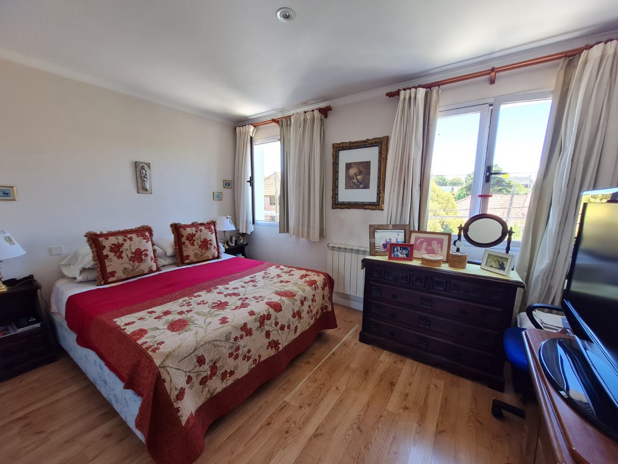 Triplex Barrio San Carlos