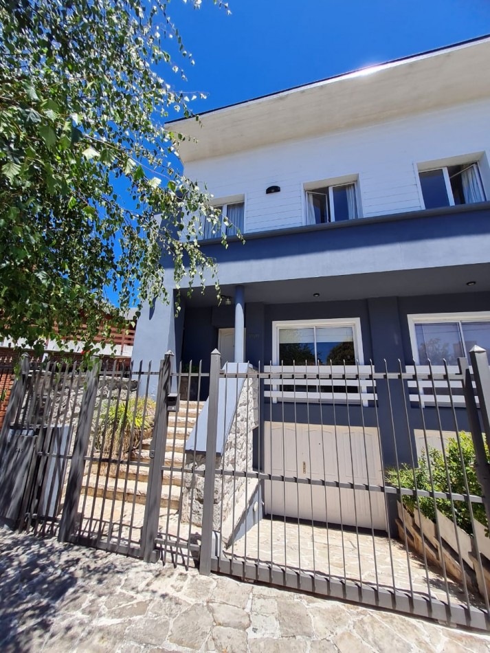 Triplex Barrio San Carlos