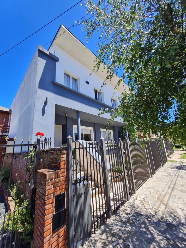 Triplex Barrio San Carlos