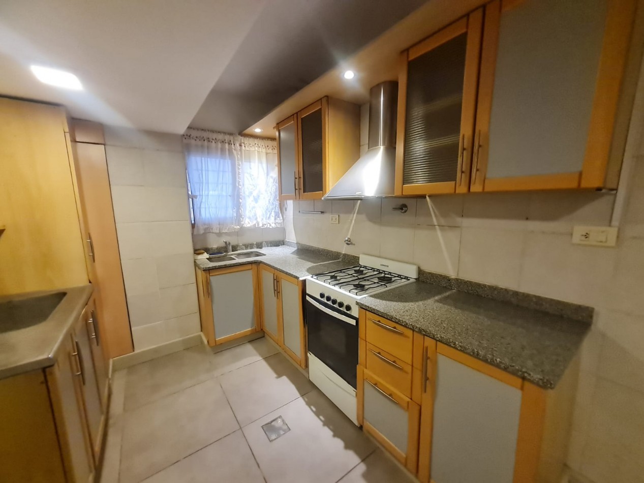 OPORTUNIDAD Departamento Playa grande 4 Amb con cochera y Baulera