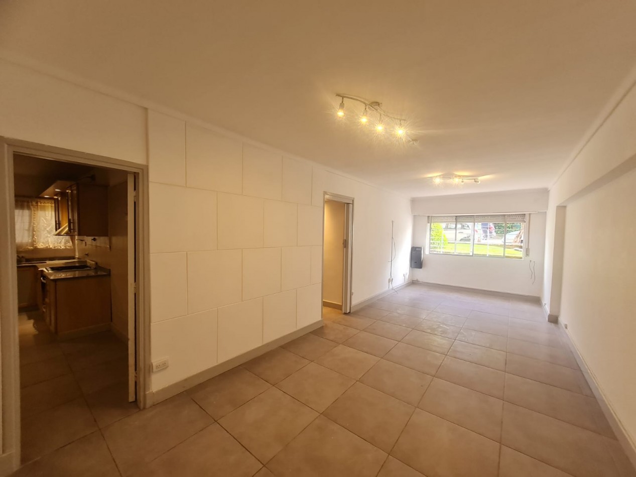 OPORTUNIDAD Departamento Playa grande 4 Amb con cochera y Baulera