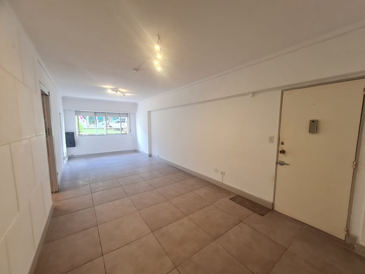 OPORTUNIDAD Departamento Playa grande 4 Amb con cochera y Baulera