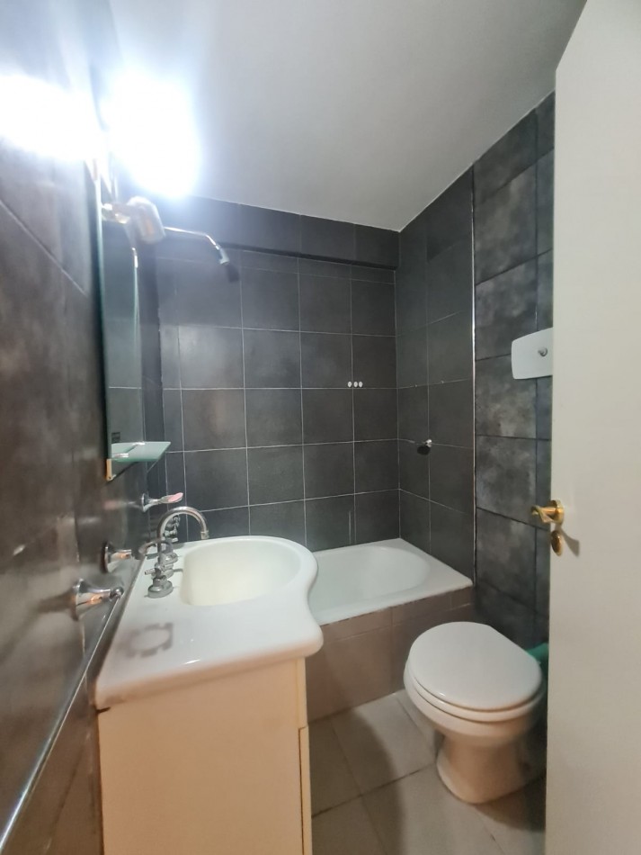 OPORTUNIDAD Departamento Playa grande 4 Amb con cochera y Baulera