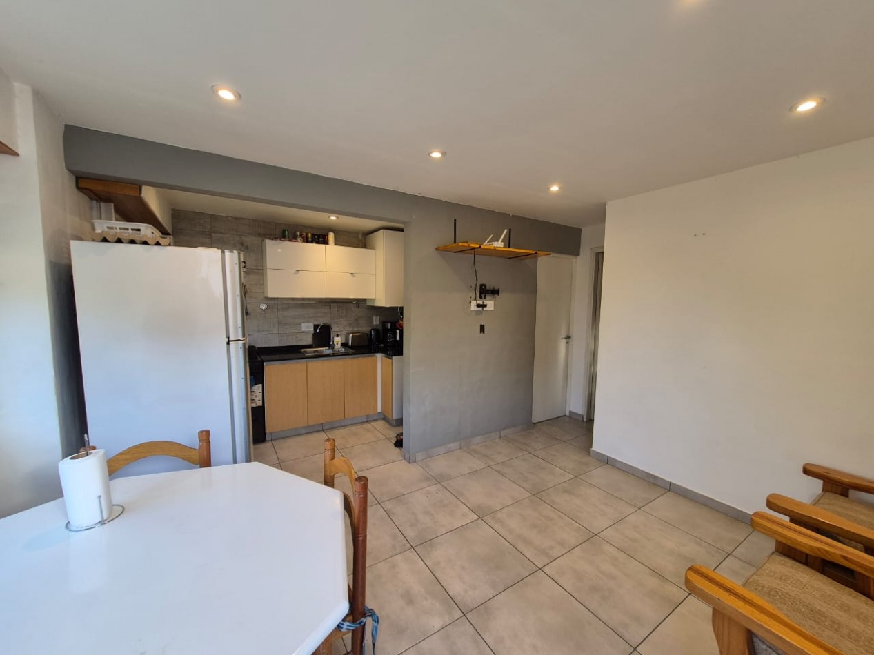 Departamento 2 amb reciclado con cochera fija 