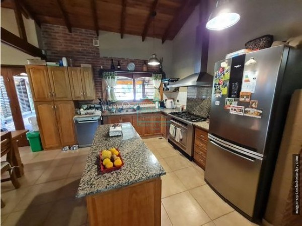 Chalet Colina Alegre