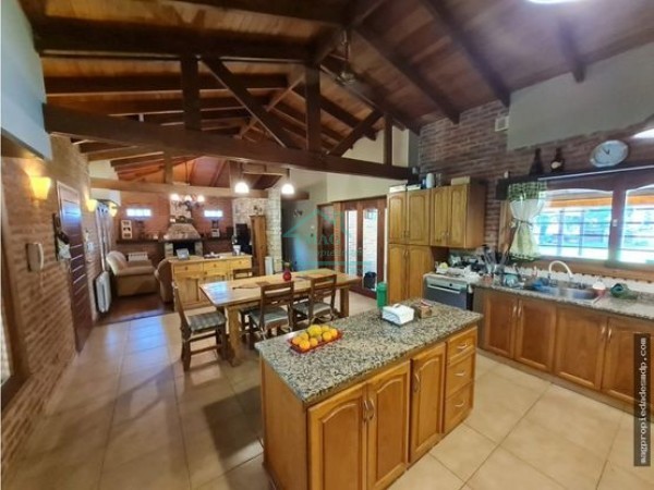 Chalet Colina Alegre