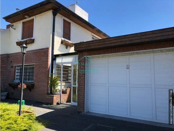 Chalet con Quincho y Piscina