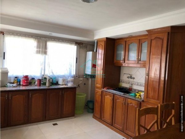 Chalet con Quincho y Piscina