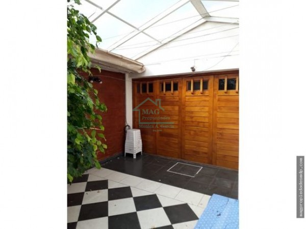 Chalet con Quincho y Piscina