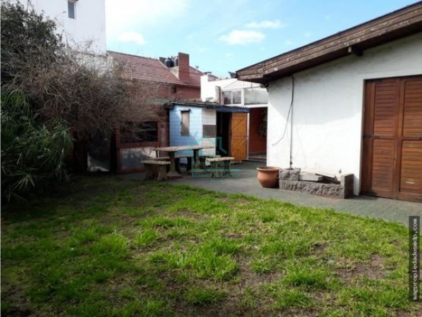 Chalet con Quincho y Piscina