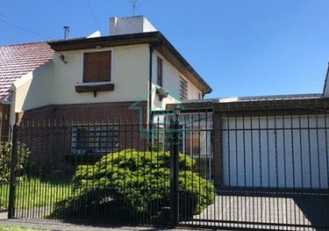 Chalet con Quincho y Piscina